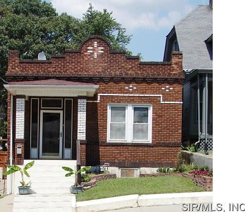 Welome to 414 E 9th St