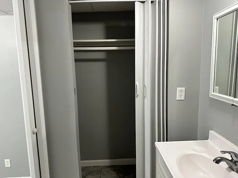 236 Logan Cir — Photo 13