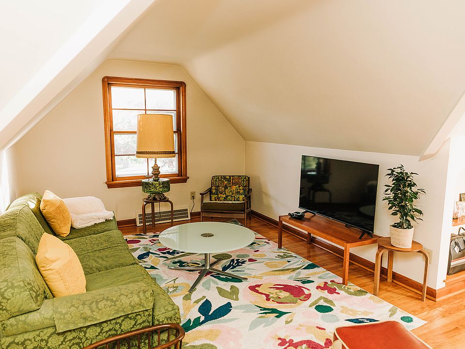 1st image of 10516 Clifton Blvd