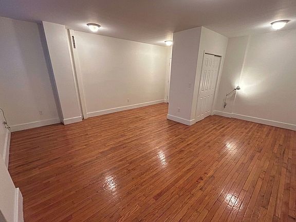 4th image of 43 W 55th St #4G