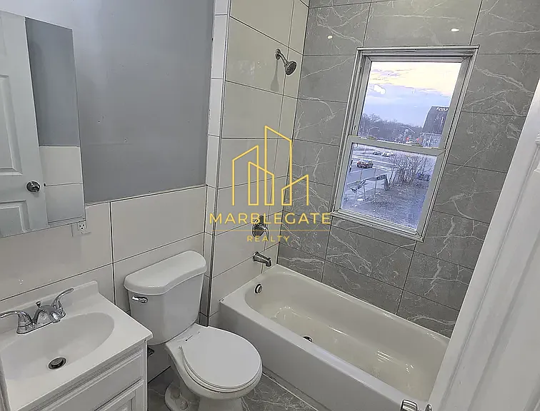 553 S Orange Ave #22 — Photo 4