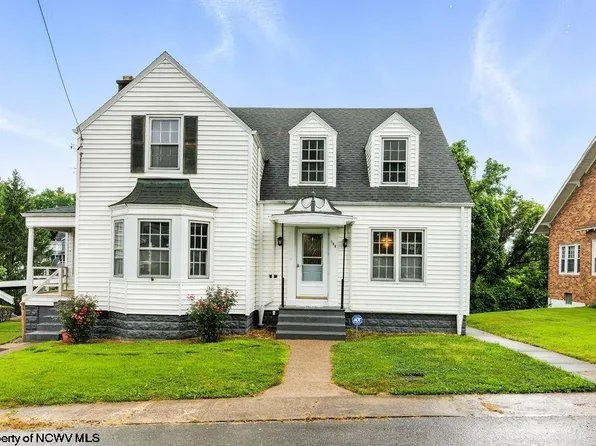 158 Columbia St, West Union, WV 26456
