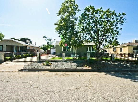2nd image of 4594 N Acacia Ave