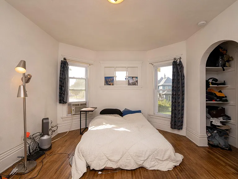 803 W 20th St #2 — Photo 11