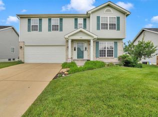 1688 Westlake Cir, Pacific, MO 63069