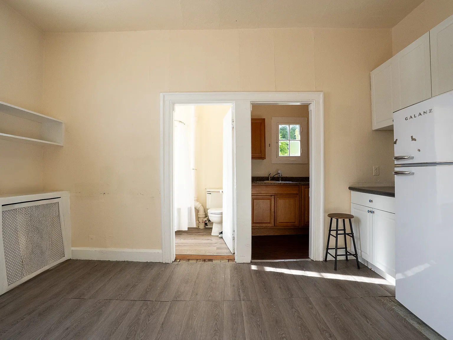 2 bed, $2,100 — Photo 1