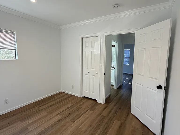 417 2nd St #12 — Photo 10