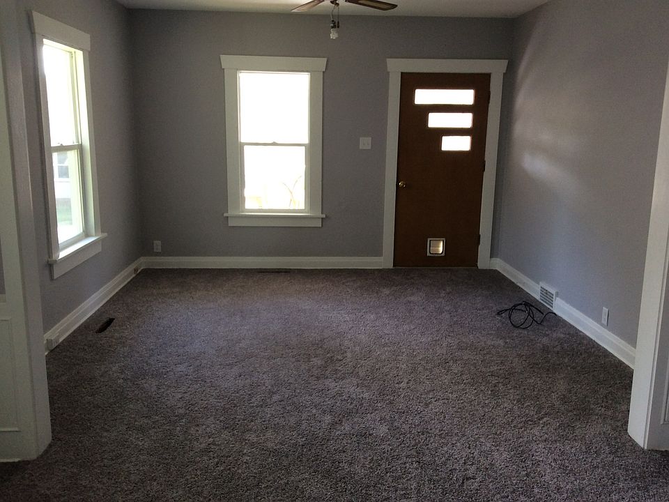 1st image of 222 W 11th St S