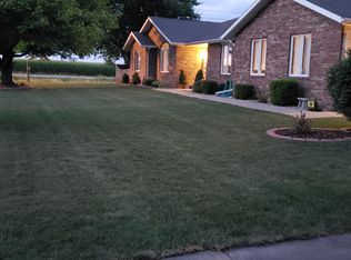 1012 Lenhart Rd, Springfield, IL 62711