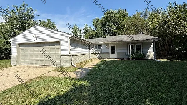 3 bed, 2.0 bath, 1056 sqft, $1,645 — Photo 1