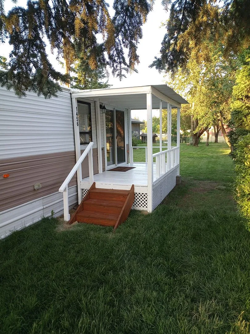Private Manufactured Home! — Photo 1
