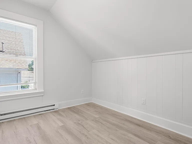 146 Hobart St #3 — Photo 23