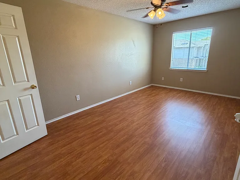 705 Cimarron Trl — Photo 19