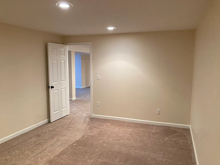 Bedroom 4 picture 2