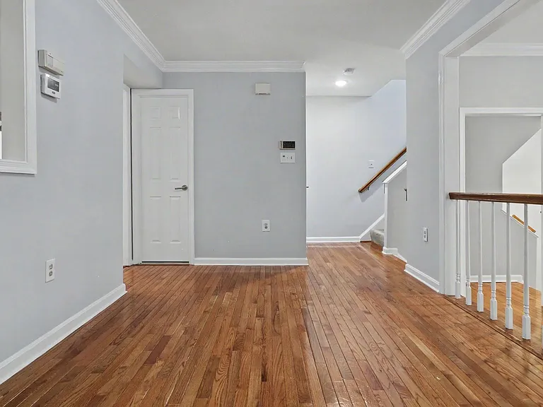 1106 Arcola Ave — Photo 15