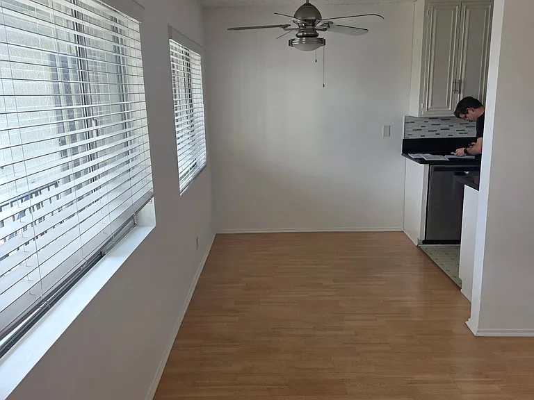 Amherst Apartments — Photo 10