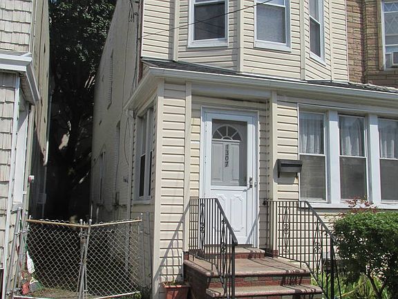 2nd image of 1307 E 40th St