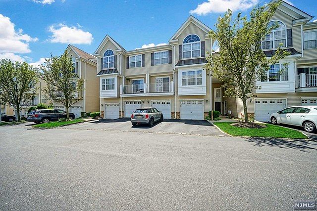 1st image of 107 Mountainside Dr