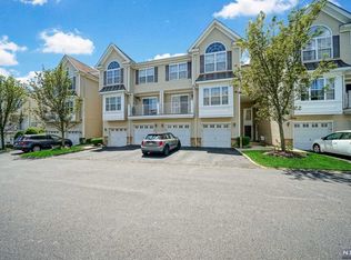 107 Mountainside Dr, Pompton Lakes, NJ 07442