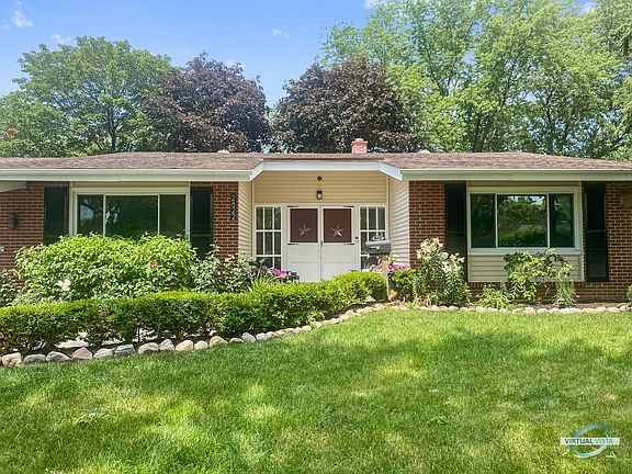 3rd image of 2822 Cooper Ct