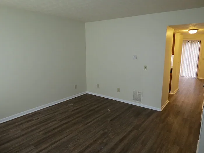 2 bed, 1.5 bath, 1225 sqft, $1,100 — Photo 4