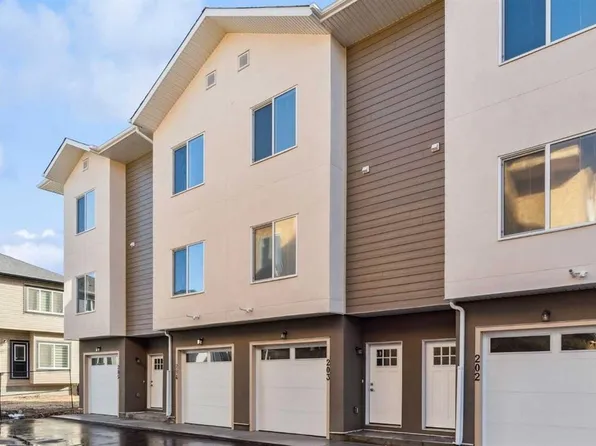 95 N Saddlecrest Cir NE #205, Calgary, AB T3J 0Z2