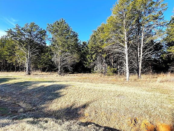 4th image of 847 Eagle Oaks Dr