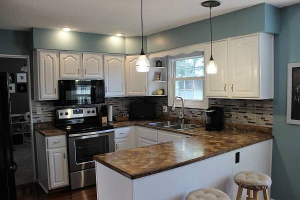1st image of 2820 Wren Ave