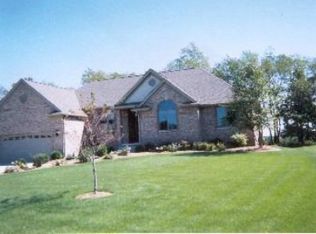 93 N Scotscraig Dr, Valparaiso, IN 46385
