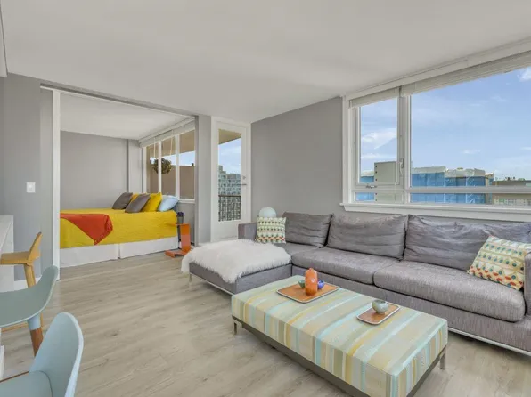 1850 Comox St #1903, Vancouver, BC V6G 1R3