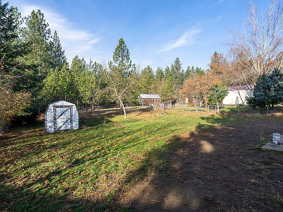 5th image of 1933 E Sundance Dr