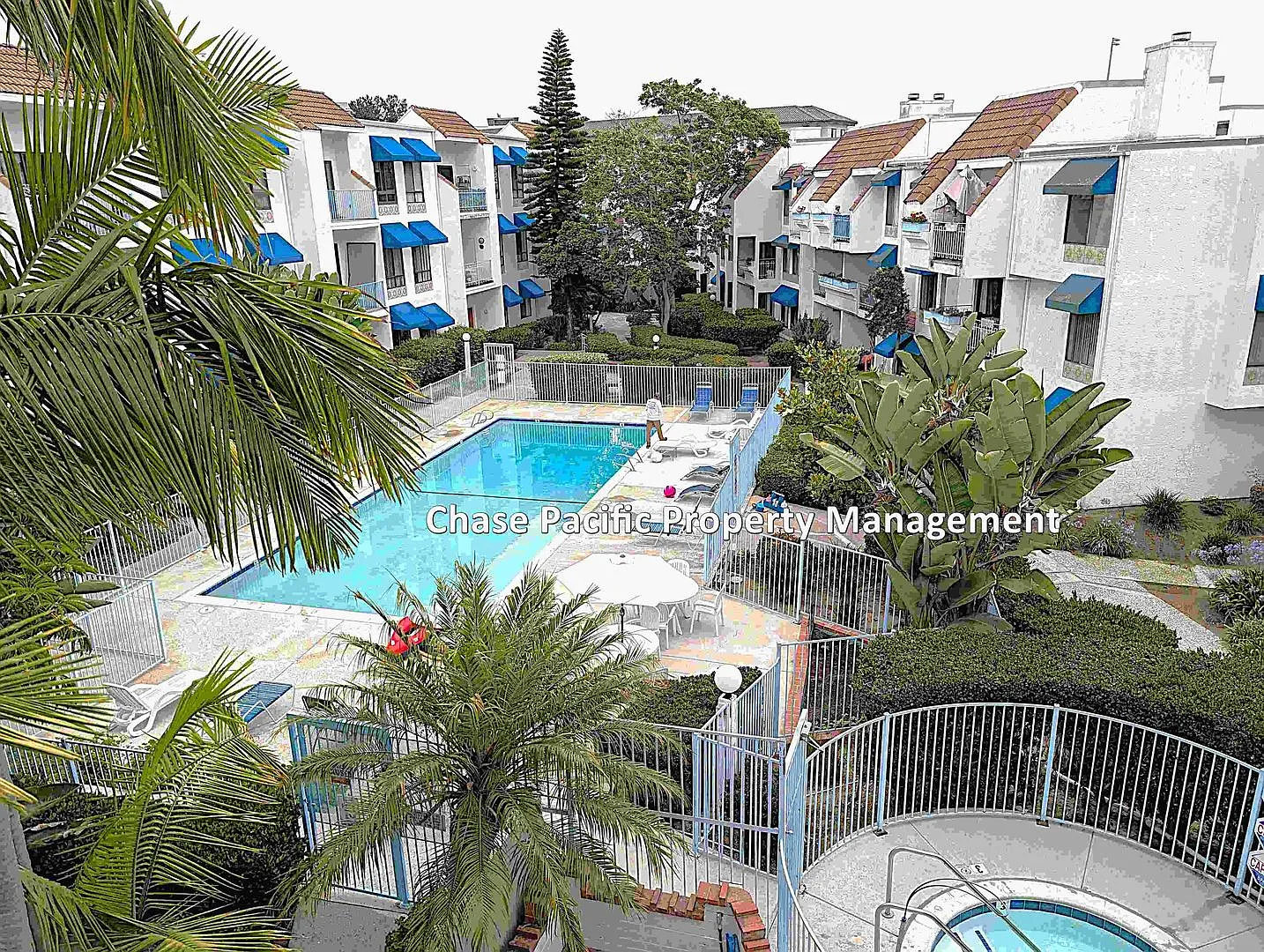 Condo — Photo 4