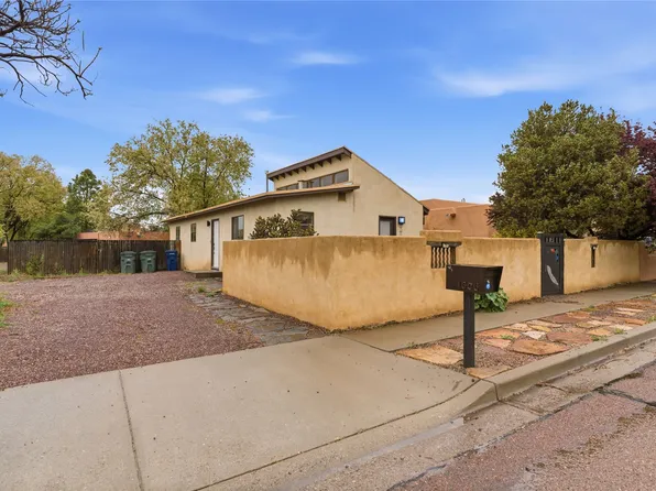 1606 Camino La Canada, Santa Fe, NM 87501