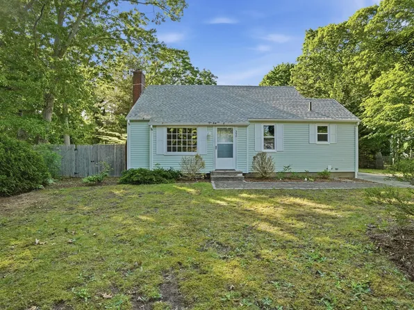 590 Sandwich Road, Teaticket, MA 02536