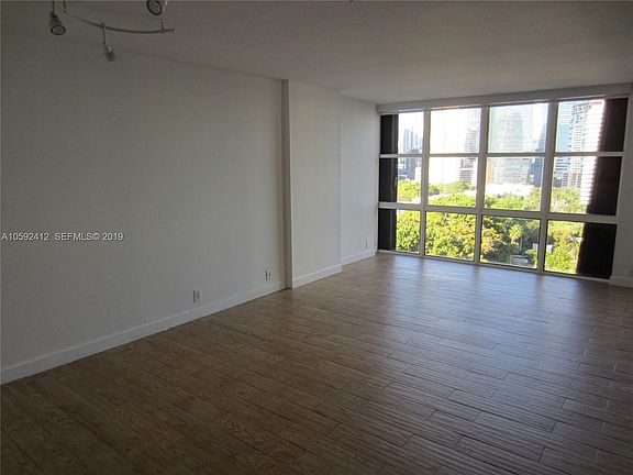 4th image of 1901 Brickell Ave #B151
