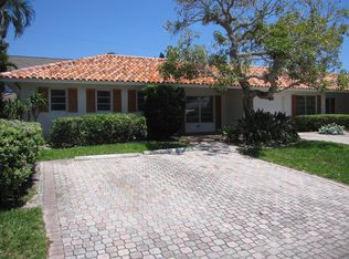 17 Hersey Dr, Ocean Ridge, FL 33435