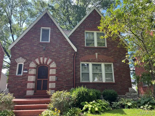 2964 Ridgeview Dr, Saint Louis, MO 63121