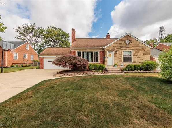 21772 Hillsdale Ave, Fairview Park, OH 44126