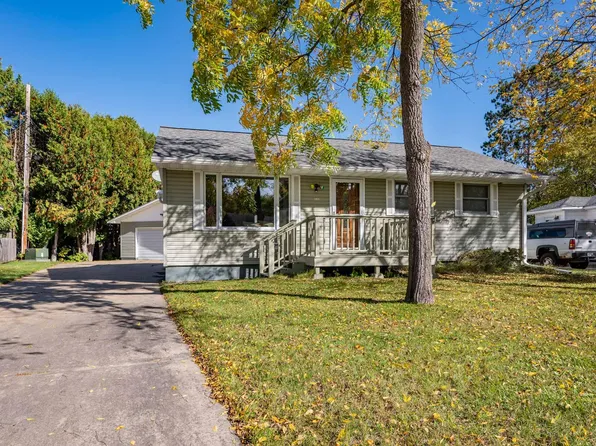 103 Hacar Pl, Grand Rapids, MN 55744