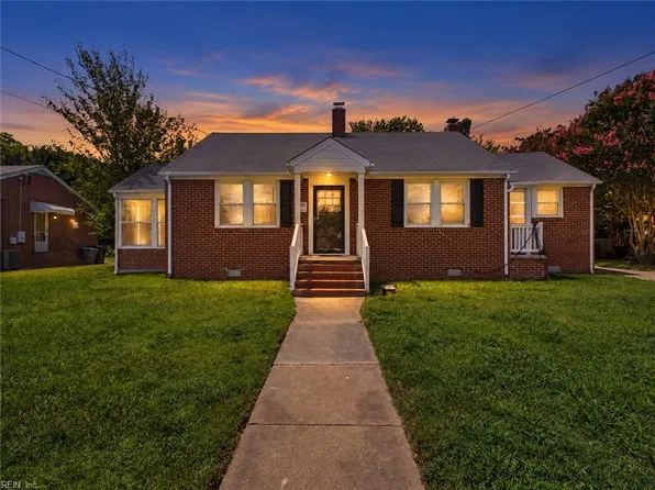 125 Eggleston Ave, Hampton, VA 23669