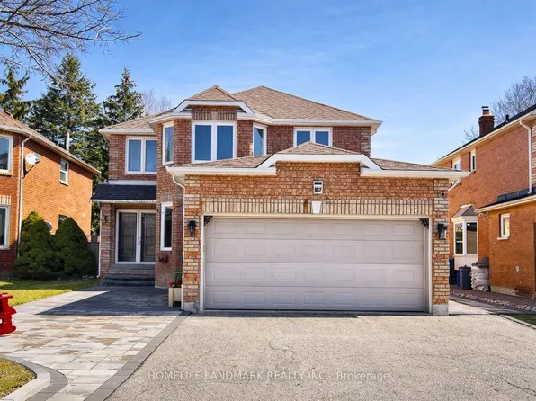 887 College Manor Dr, Newmarket, ON L3Y 8G9