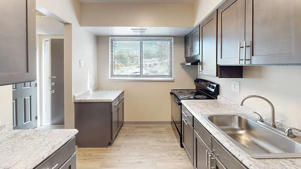 Riverwind at Chatham Park Drive — Photo 4