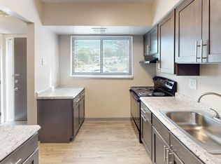 301 Chatham Park Dr #1030-1A, Pittsburgh, PA 15220