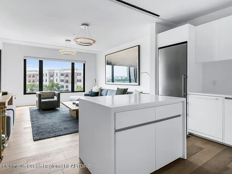 601 Heck St #304 — Photo 8