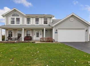 8017 Farmhouse Rd, Frankfort, IL 60423