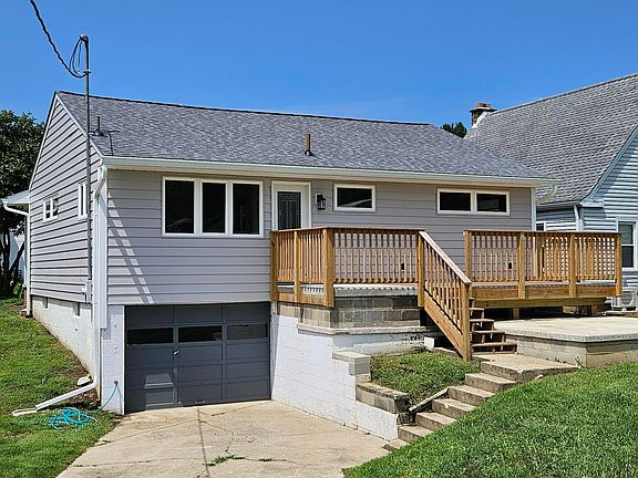 4th image of 524 N Spring St