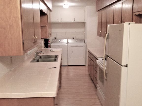 2nd image of 118 N Ellen St