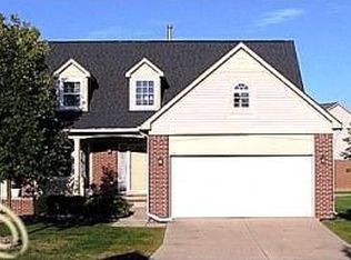 1450 Bayberry Park Cir #18, Canton, MI 48188