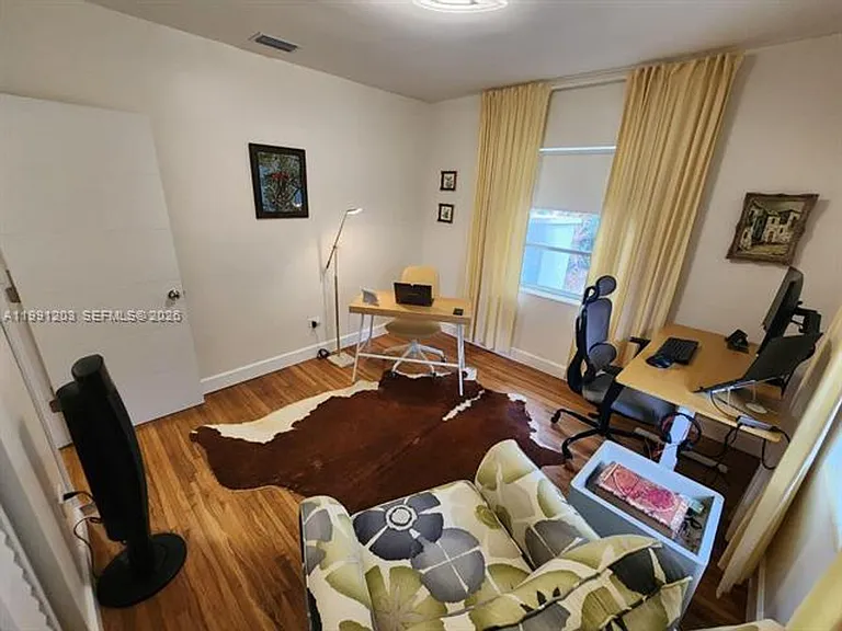 831 Plover Ave #831 — Photo 4