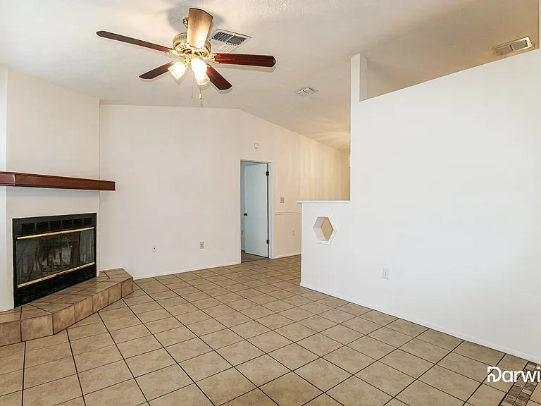 5411 Abagail Dr — Photo 5